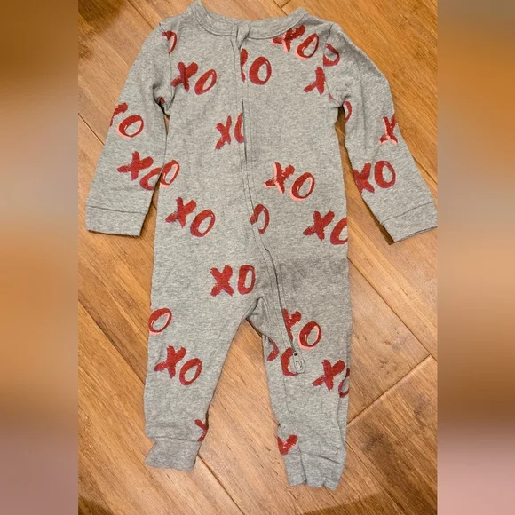 Baby XO Bodysuit Pajama - Picture 1 of 6